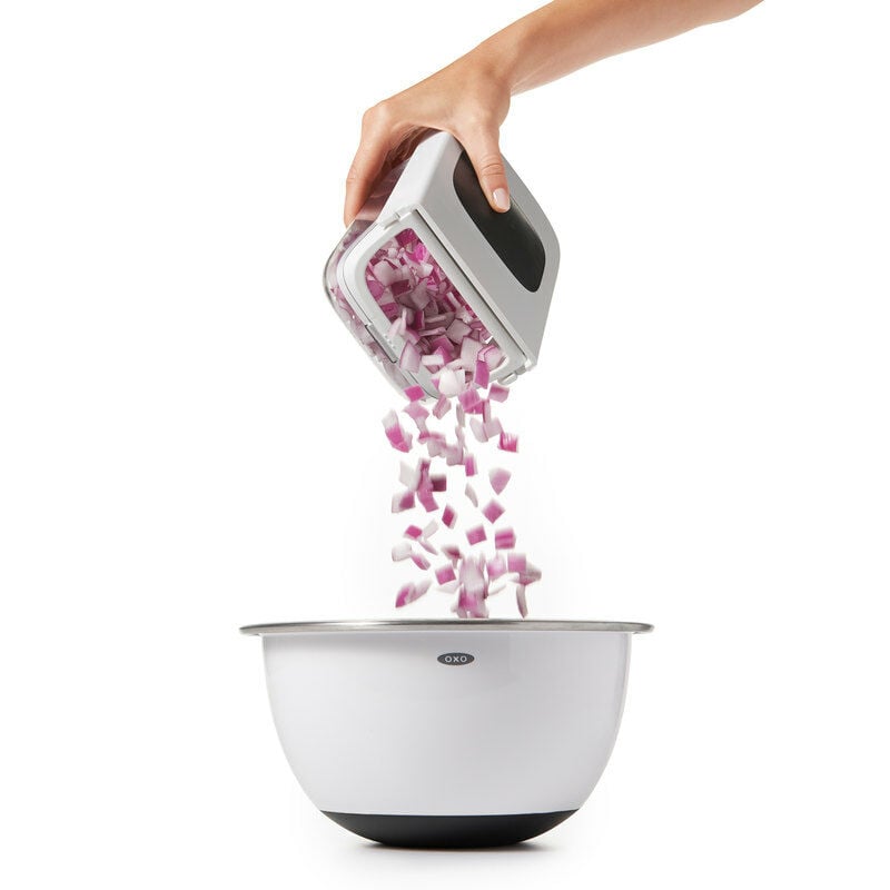 vegetable-chopper-with-easy-pour-opening-i3 onion_4.jpg