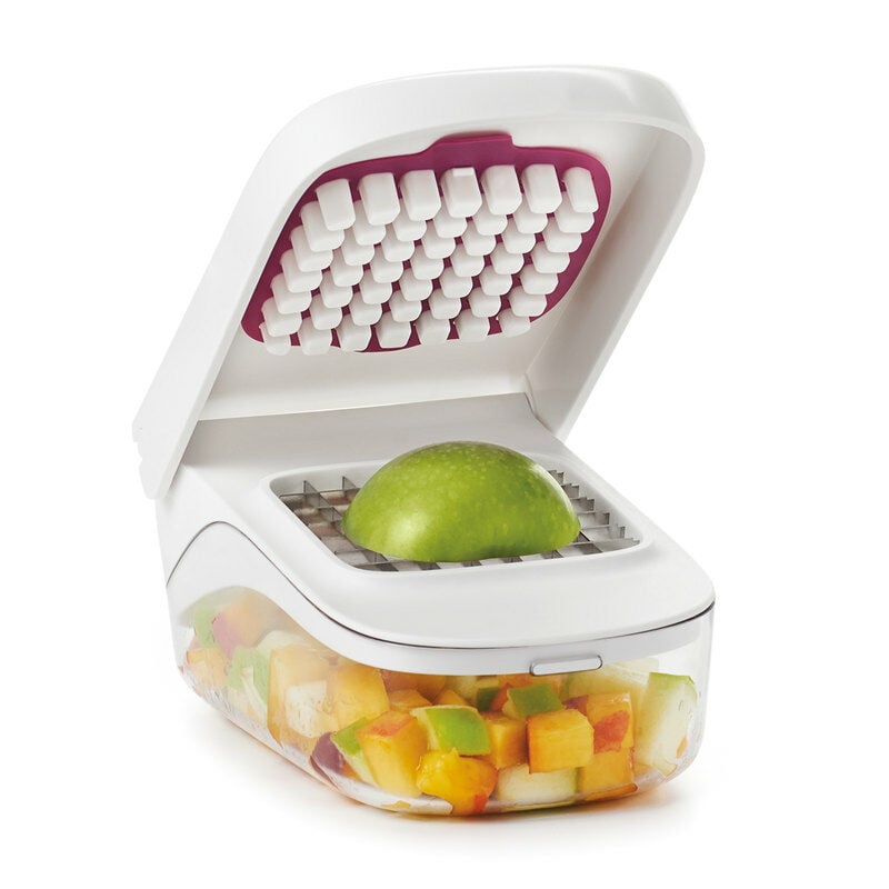vegetable-chopper-with-easy-pour-opening-i3 onion_7.jpg
