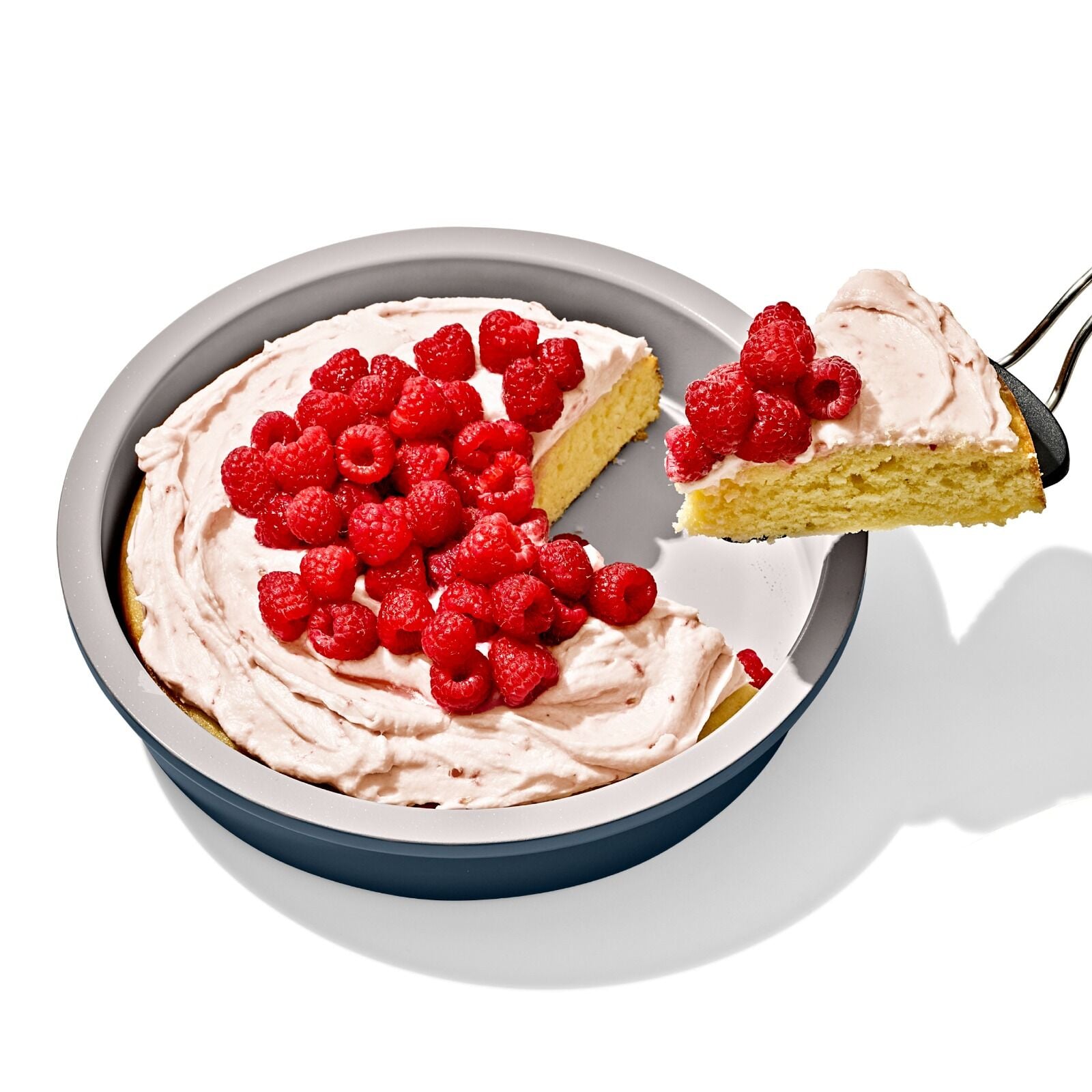 non-stick-pro-ceramic-coated-metal-bakeware-9-round-cake-pan-storm-blue-y3 oxo_11414100_9in-round-cake-pan-stormblue_apdp_03.jpg