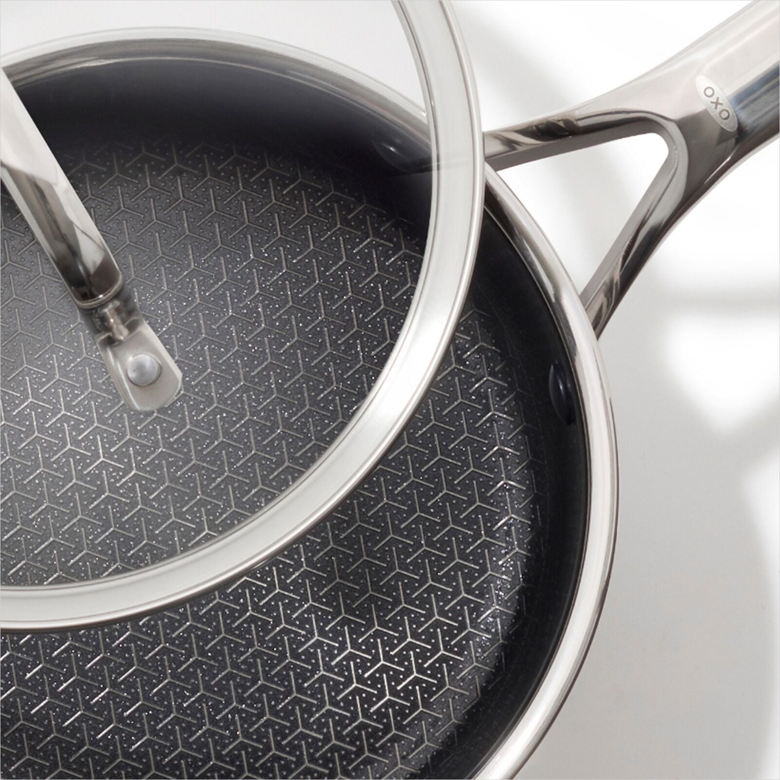 trident-hybrid-non-stick-stainless-steel-2-5-qt-saucepan-with-lid-s6 oxo_cc010465-001_trident-2p5qt-sauce_ss_pdp_03.jpeg
