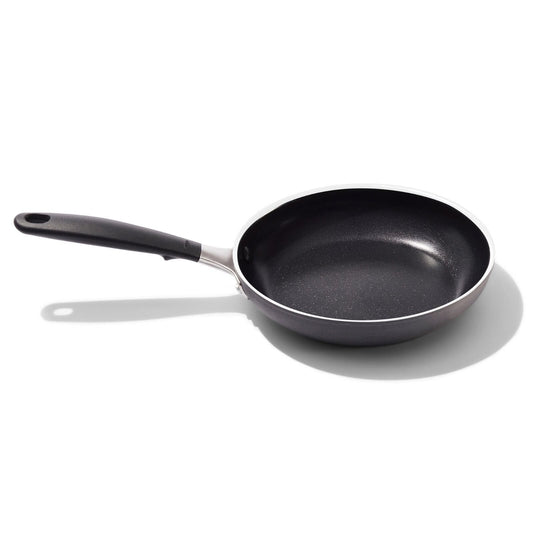 non-stick-pro-every-day-8-inch-frypan-r5 oxo_cc010468-001_nonstick-everyday-8in-fry-pan_pdp_01.jpg