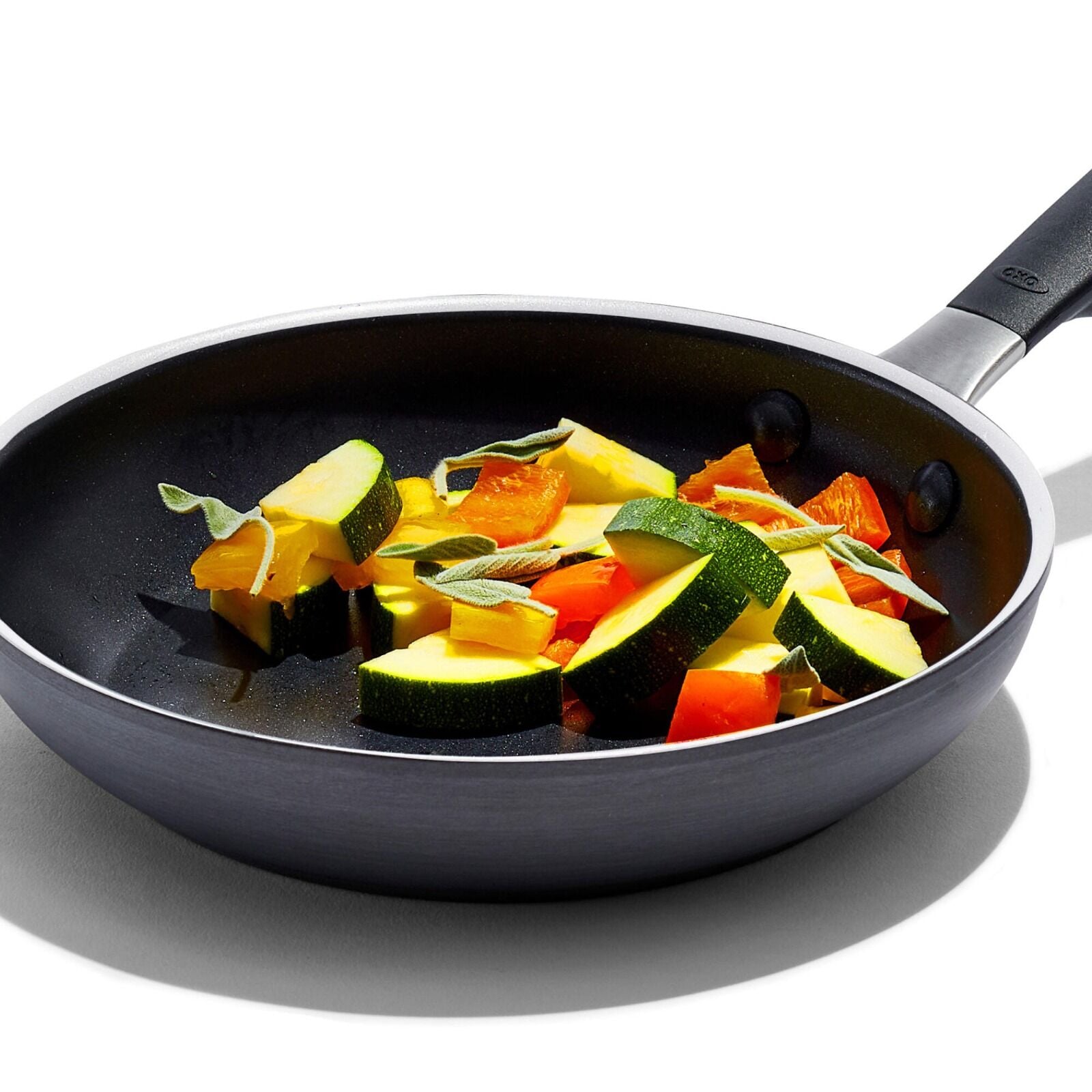 non-stick-pro-every-day-8-inch-frypan-r5 oxo_cc010468-001_nonstick-everyday-8in-fry-pan_pdp_03.jpg