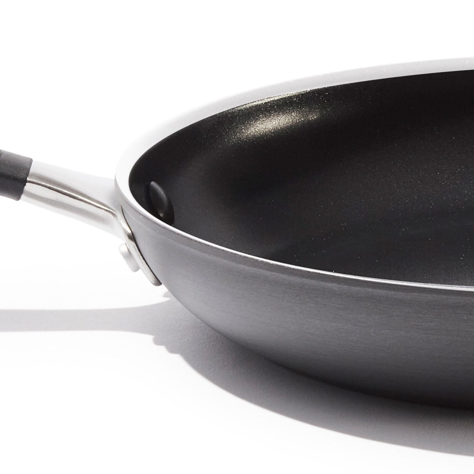 non-stick-pro-every-day-12-inch-frypan-y6 oxo_cc010470-001_nonstick-everyday-12in-fry-pan_pdp_06.jpg