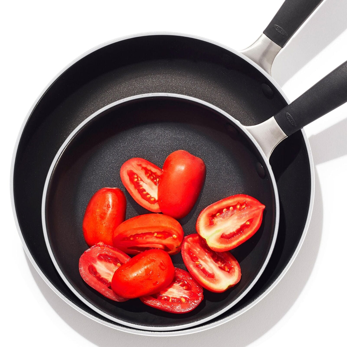 non-stick-pro-every-day-2-piece-frypan-set-i7 oxo_cc010473-001_nonstick-everyday-2pc-fry-pan-set_pdp_06.jpg