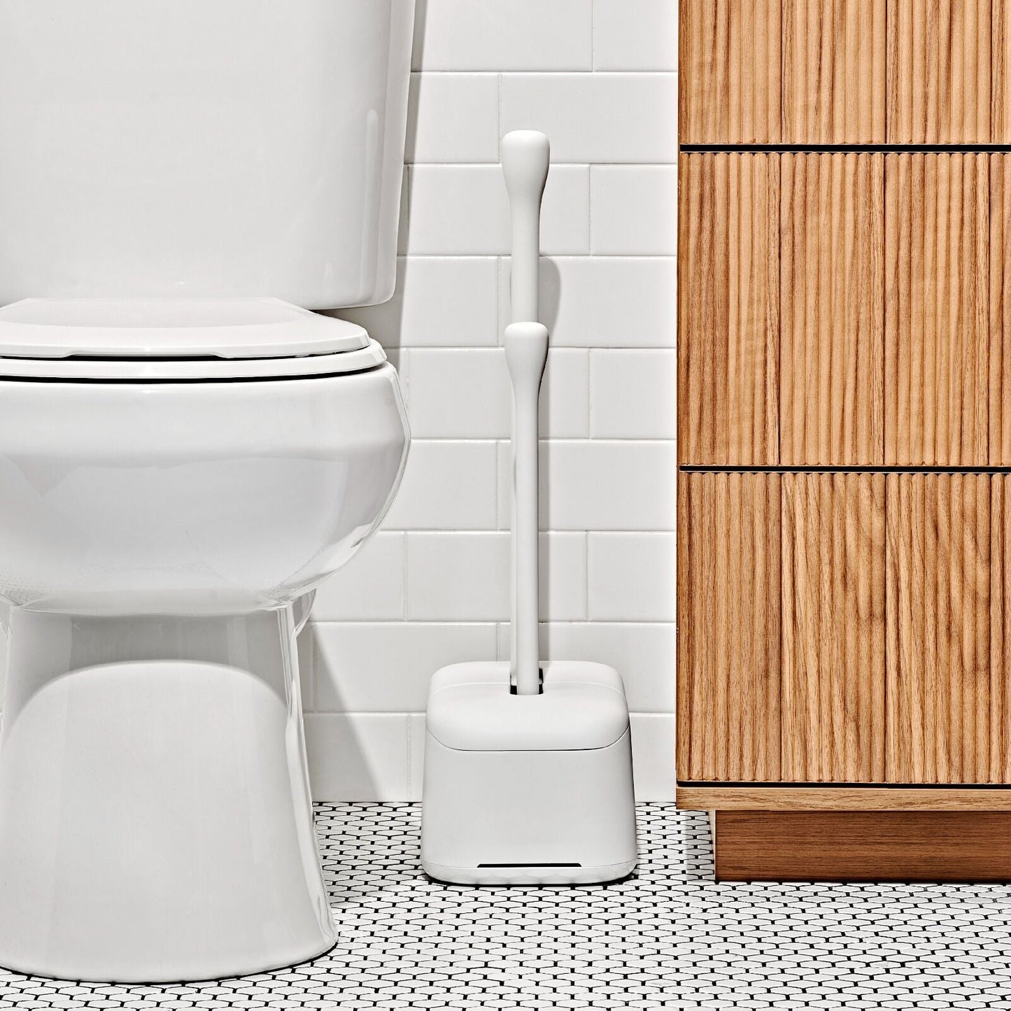 toilet-brush-and-plunger-set-k1 oxo_toilet-brush-plunger-set_pdp_01_3_.jpeg