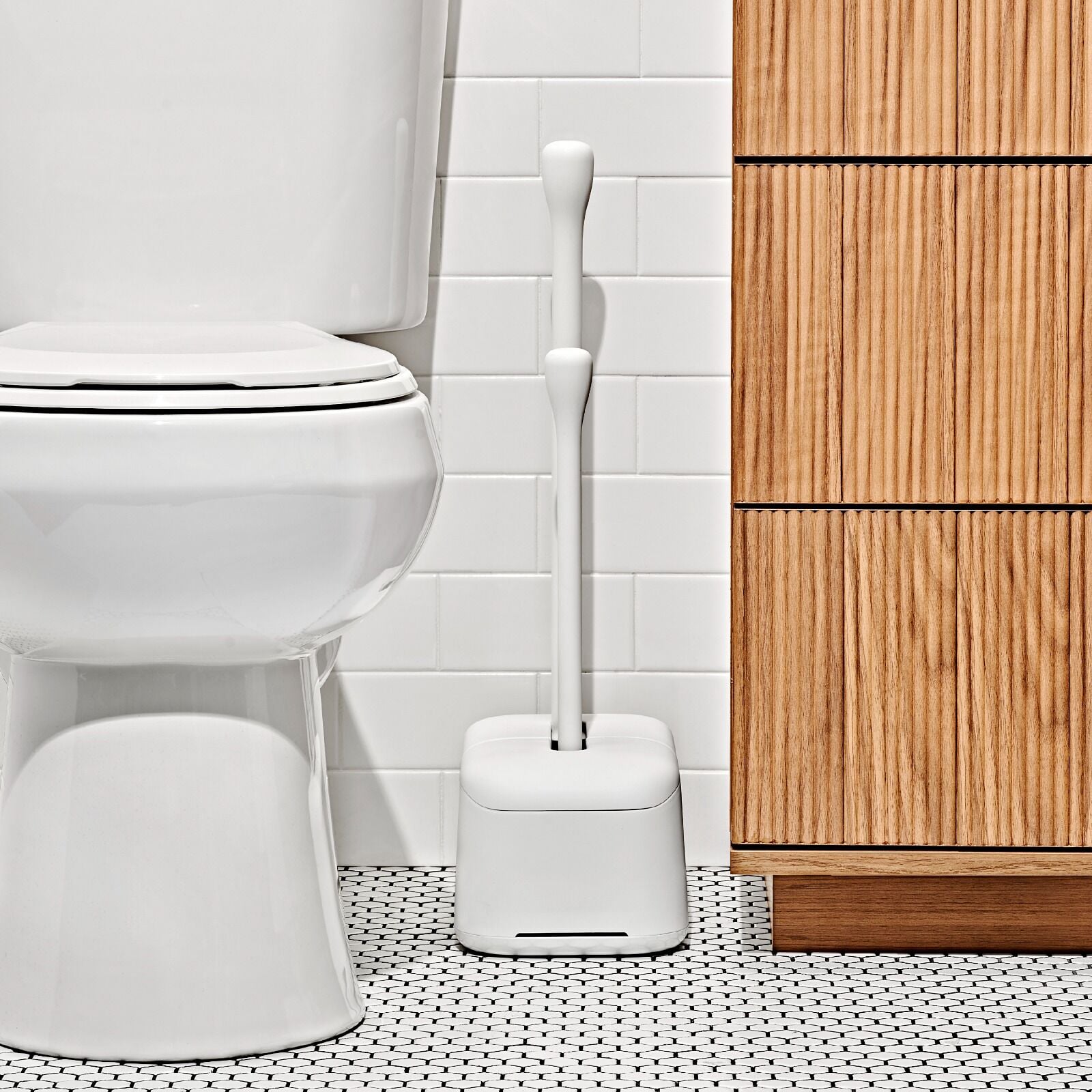 toilet-brush-and-plunger-set-k1 oxo_toilet-brush-plunger-set_pdp_01_3_.jpeg