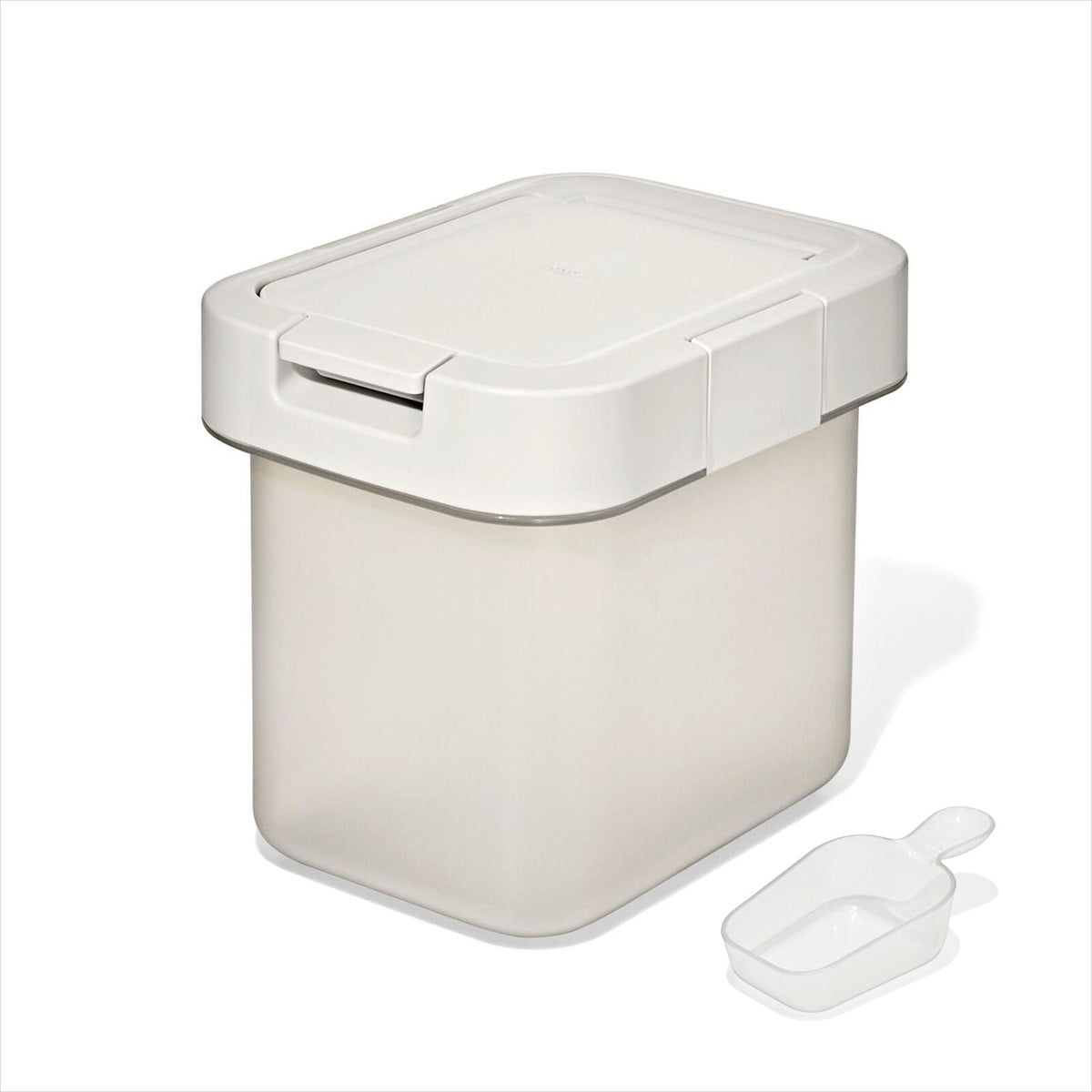 oxo-pet-airtight-food-container-with-scoop-small-j8 pet_7301700_airtight-food-container-small_apdp_00_main.jpg