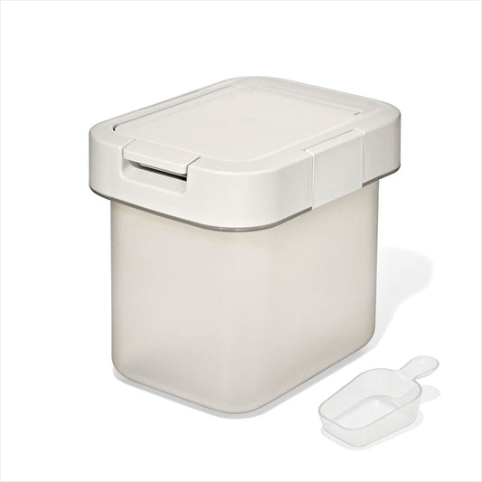 oxo-pet-airtight-food-container-with-scoop-small-j8 pet_7301700_airtight-food-container-small_apdp_00_main.jpg