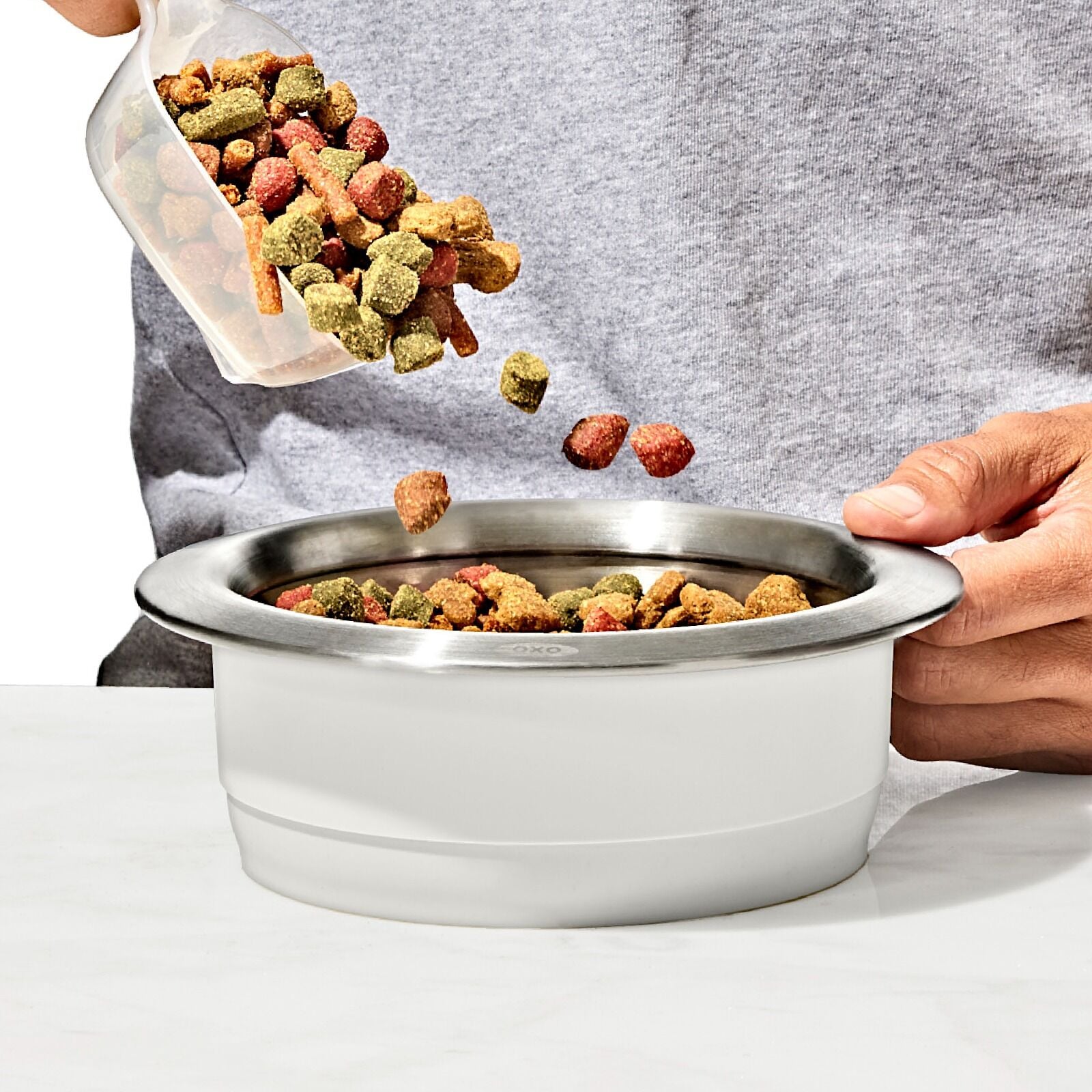 oxo-pet-nonslip-bowl-small-1-cup-240-ml-h0 pet_nonslip-bowls-slow-feeders_pdp_04_4.jpeg