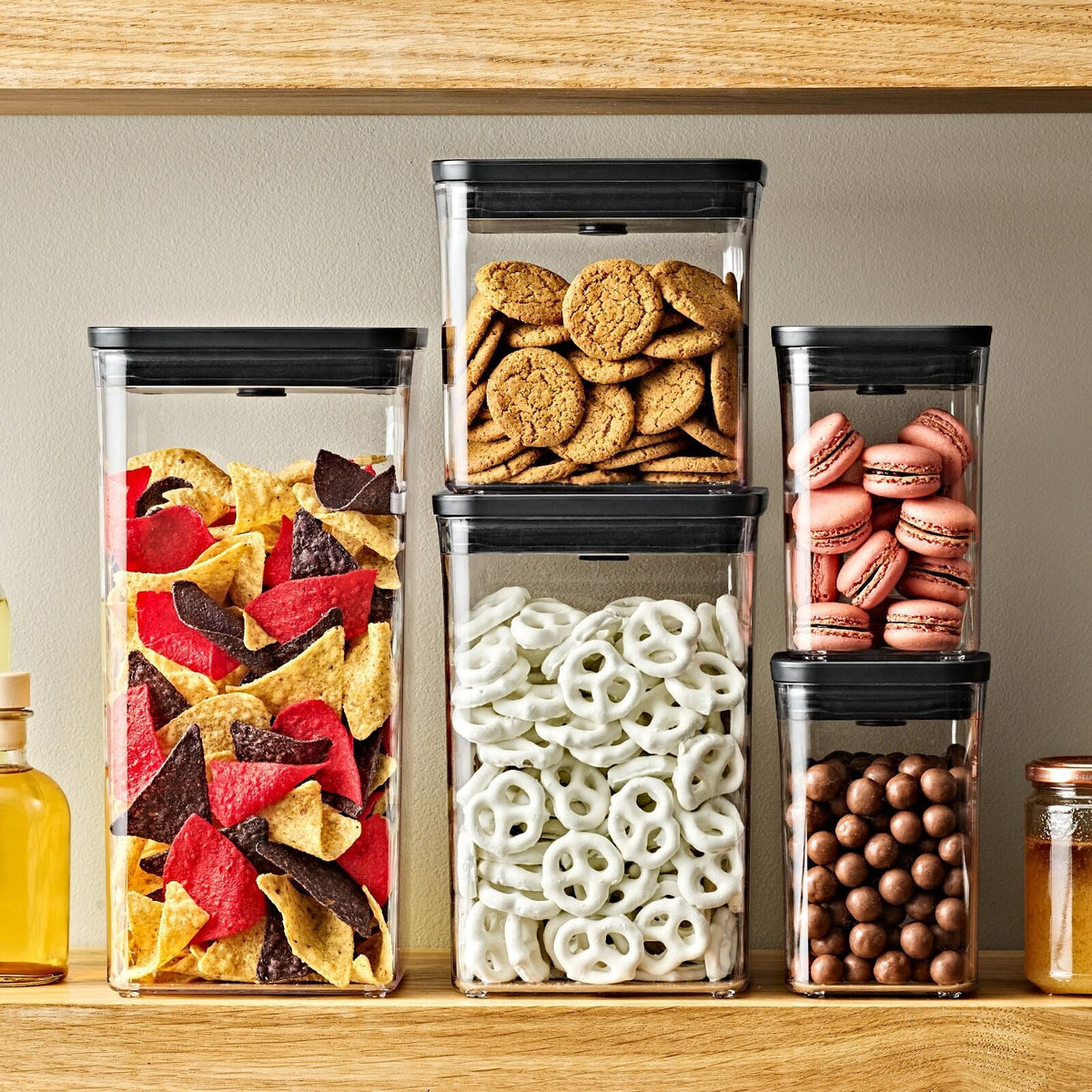 pop-container-big-square-medium-4-4-qt-4-2-l-t9 pop-matte-neutrals-black_pdp_01_1_.jpg