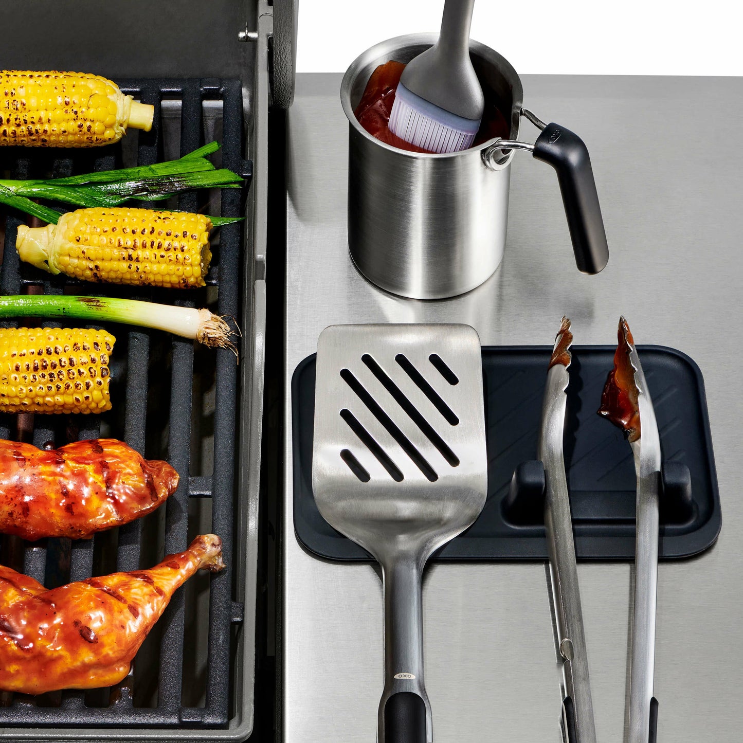 grilling-tool-rest-t8 sw_21185800_052020_7_rgb_1_.jpg