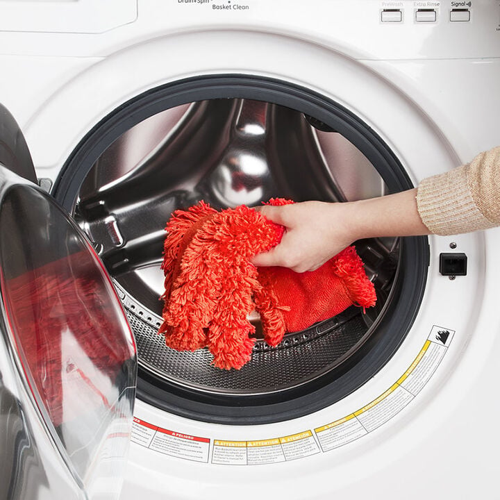 oxo-microfiber-under-appliance-duster-refill-d7 t_6__1_2.jpg
