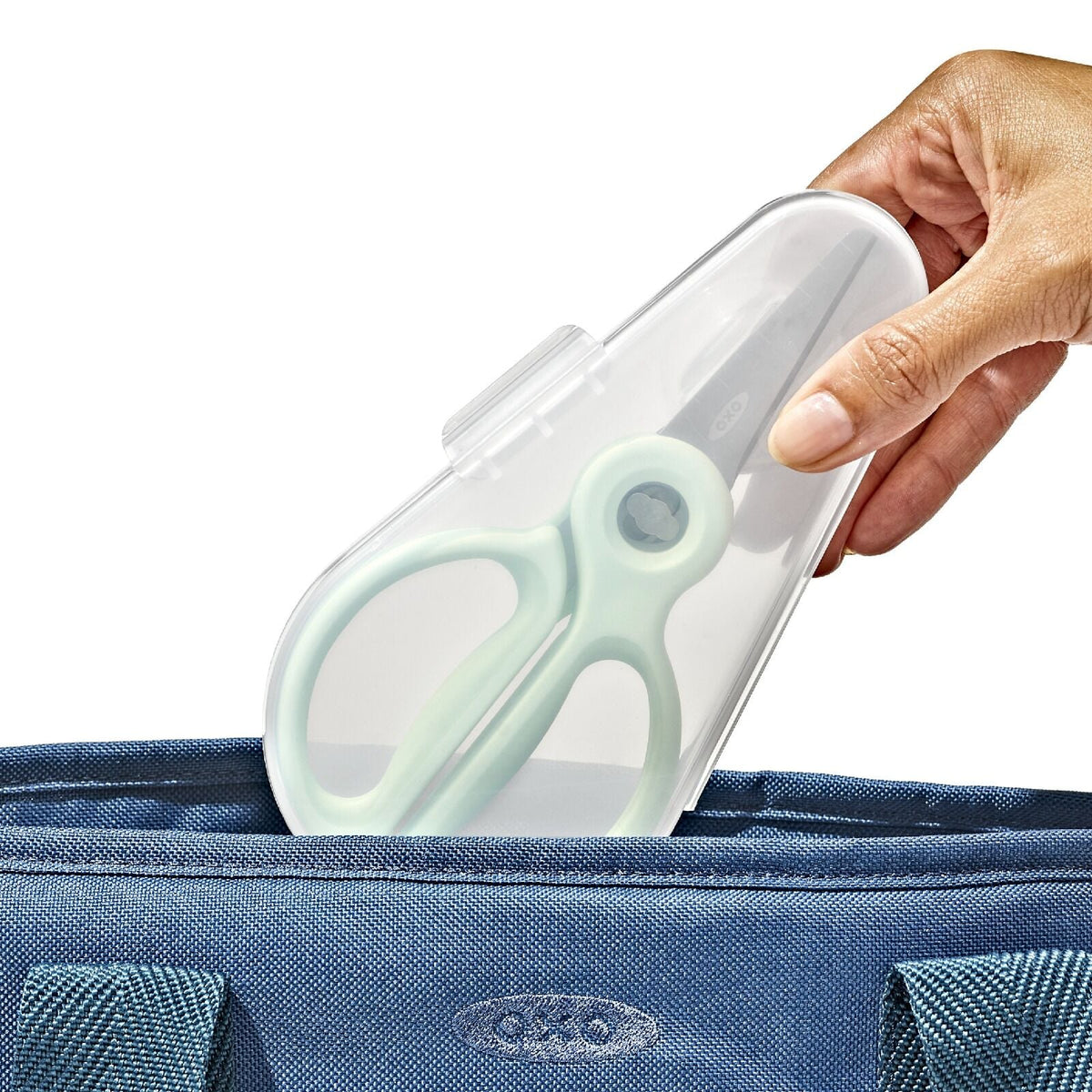 on-the-go-food-scissors-with-case-n8 tot_61176600_baby-food-scissors-opal_pdp_03.jpeg