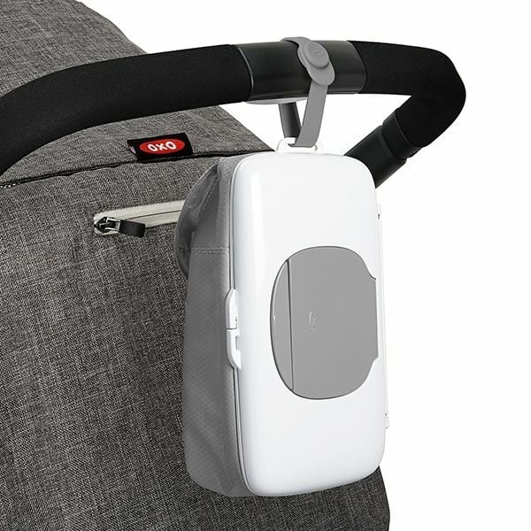on-the-go-wipes-dispenser-with-diaper-pouch-q3 tot_62100200_1b.jpg