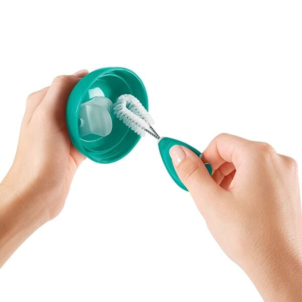 cleaning-set-for-straw-and-sippy-cups-m3 tot_62123100_4b.jpg