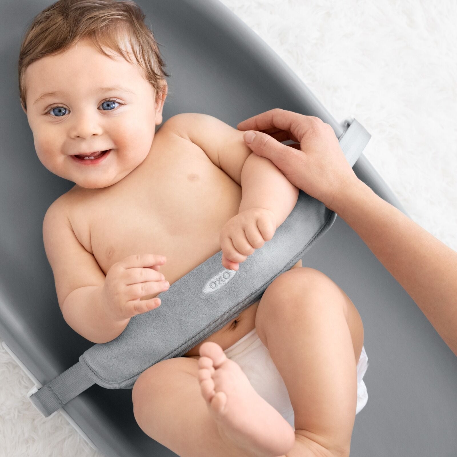 tot-changing-pad-gray-l1 tot_63154800_changingpad_pdp_05.jpg