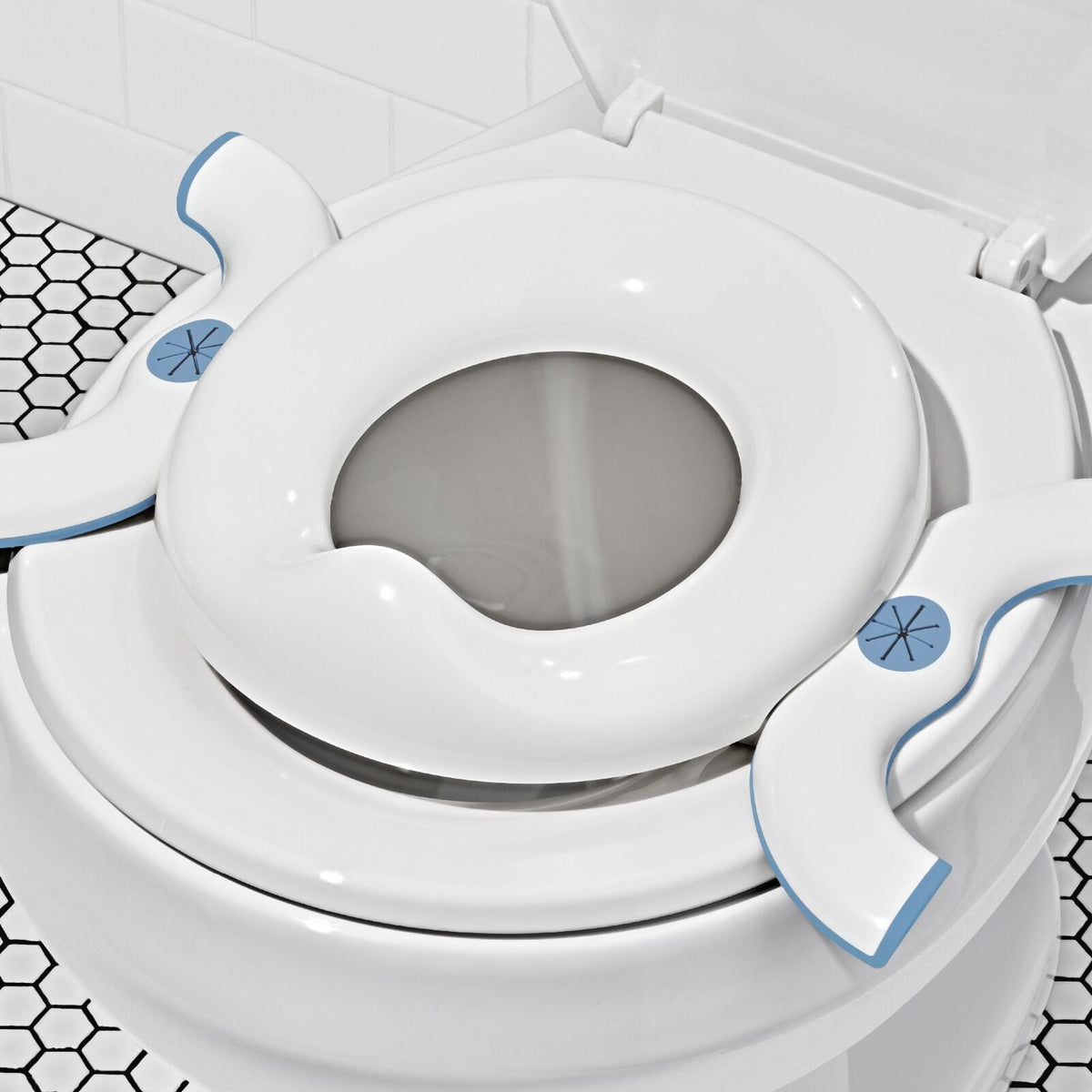 oxo-tot-2-in-1-go-potty-dusk-v3 tot_63172100_2in1-go-potty-dusk_pdp_03.jpeg