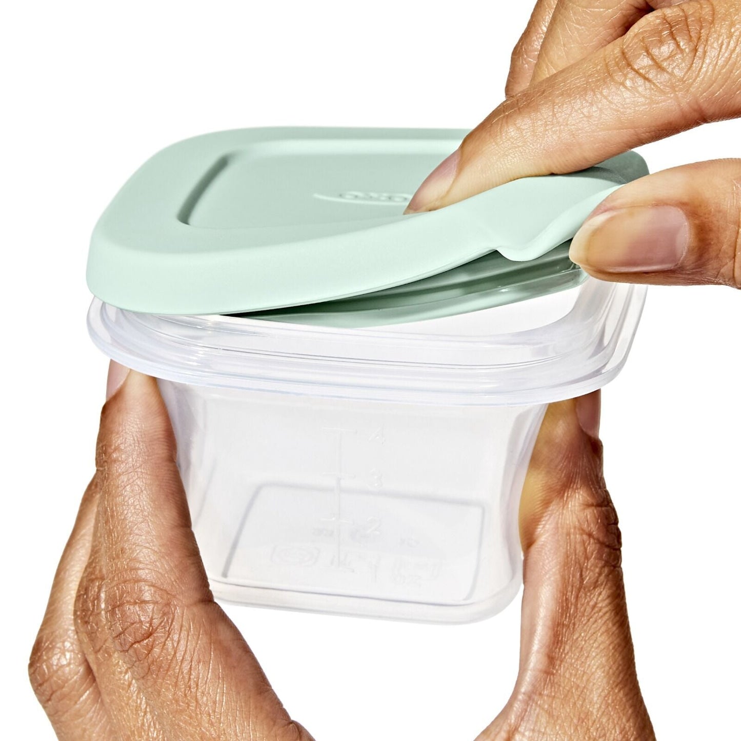 silicone-baby-blocks-food-storage-containers-4-oz-opal-k7 tot_silicone-baby-blocks-4oz_opal_pdp_06_1.jpeg